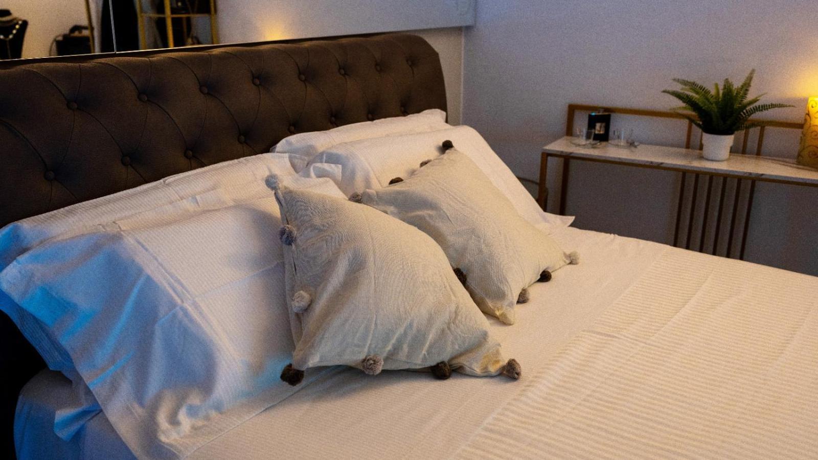 Mazzini Luxury Jacuzzy Suite Catania Bagian luar foto