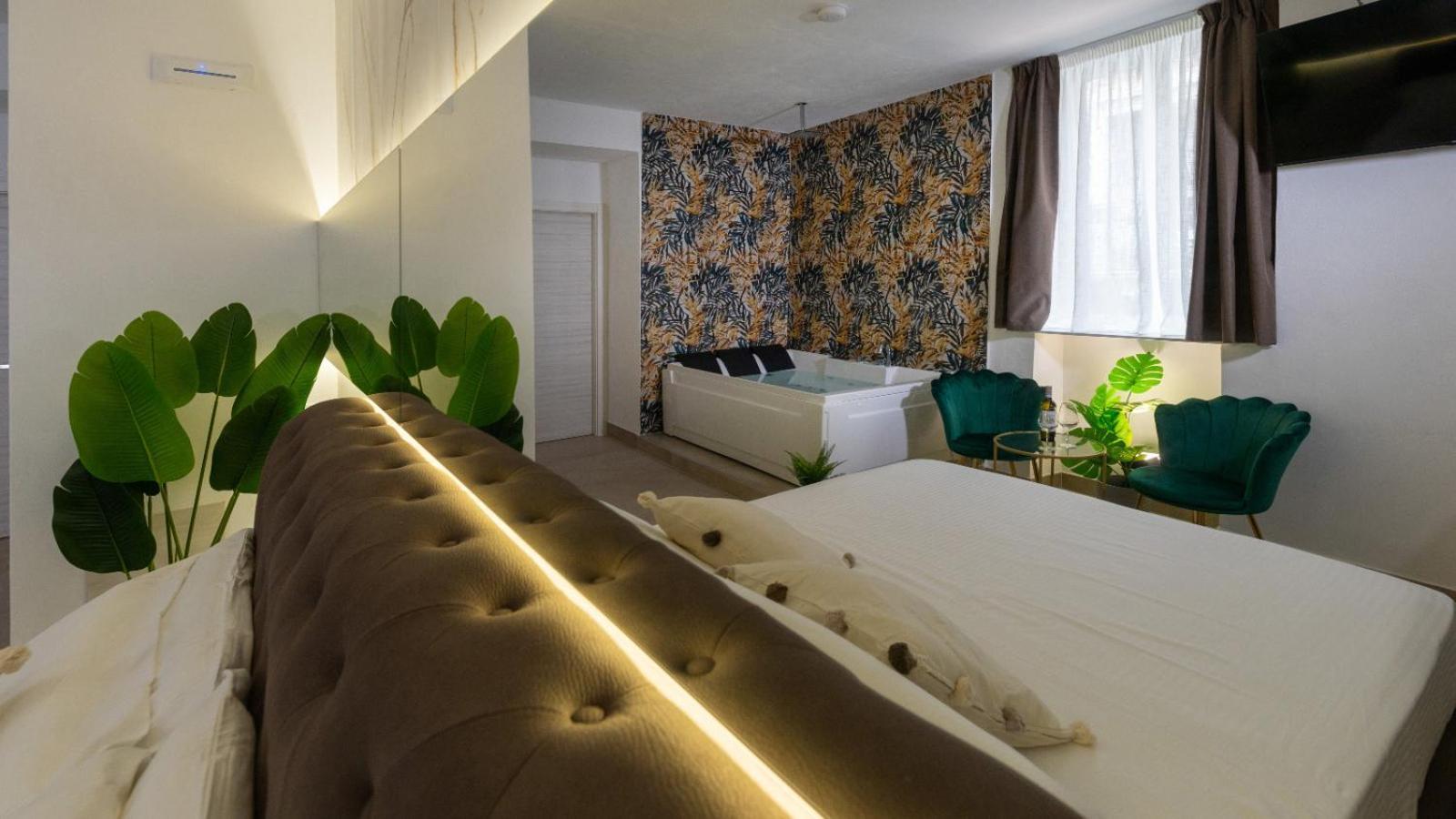 Mazzini Luxury Jacuzzy Suite Catania Bagian luar foto