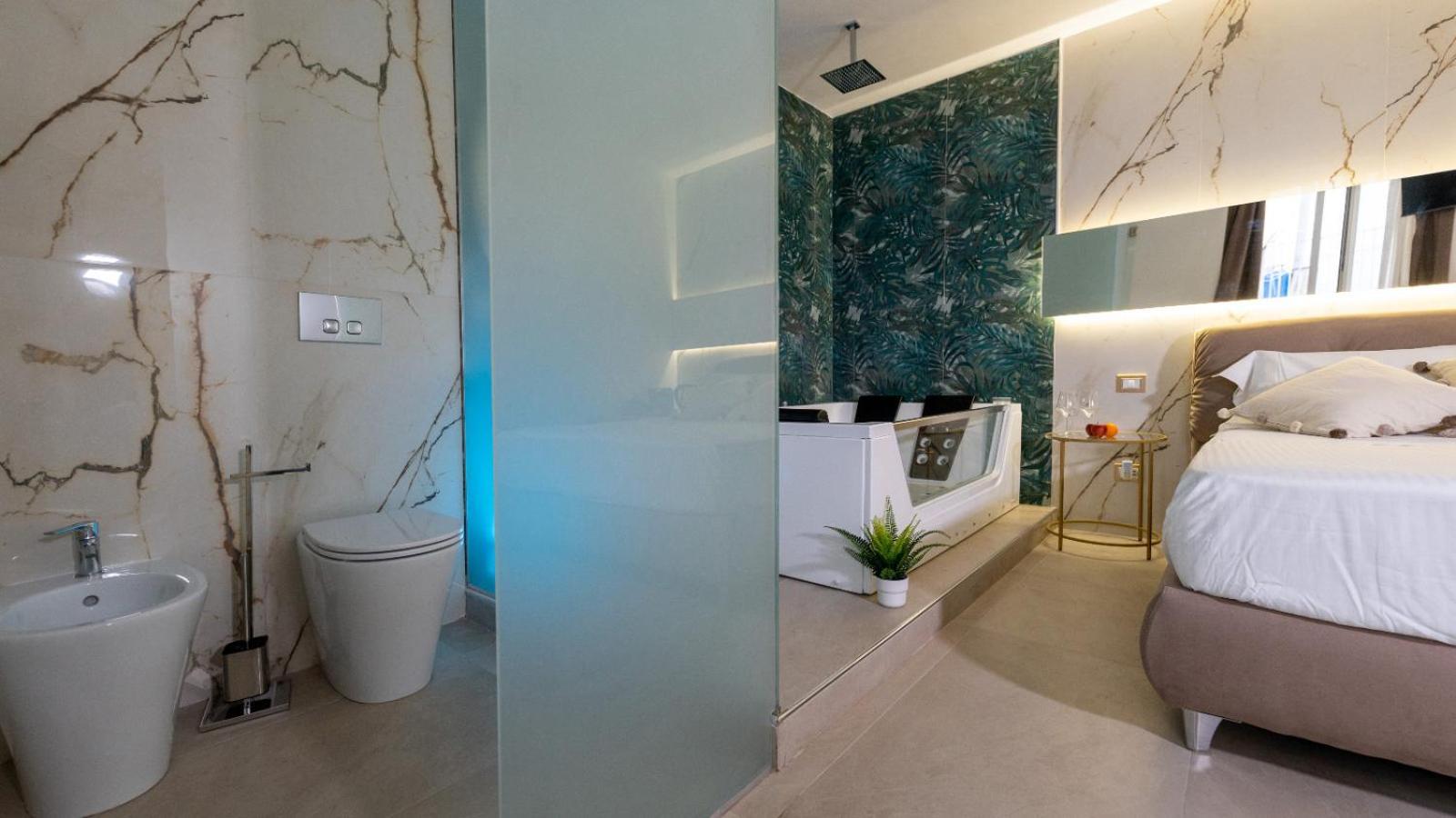 Mazzini Luxury Jacuzzy Suite Catania Bagian luar foto